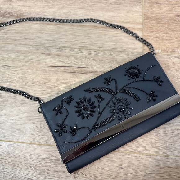 Vera Wang Handbags - Vera Wang